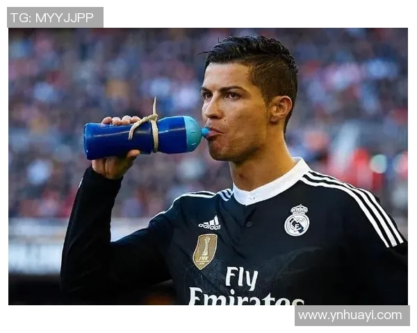 足球明星侧脸魅力瞬间展现帅气风采的精彩照片合集